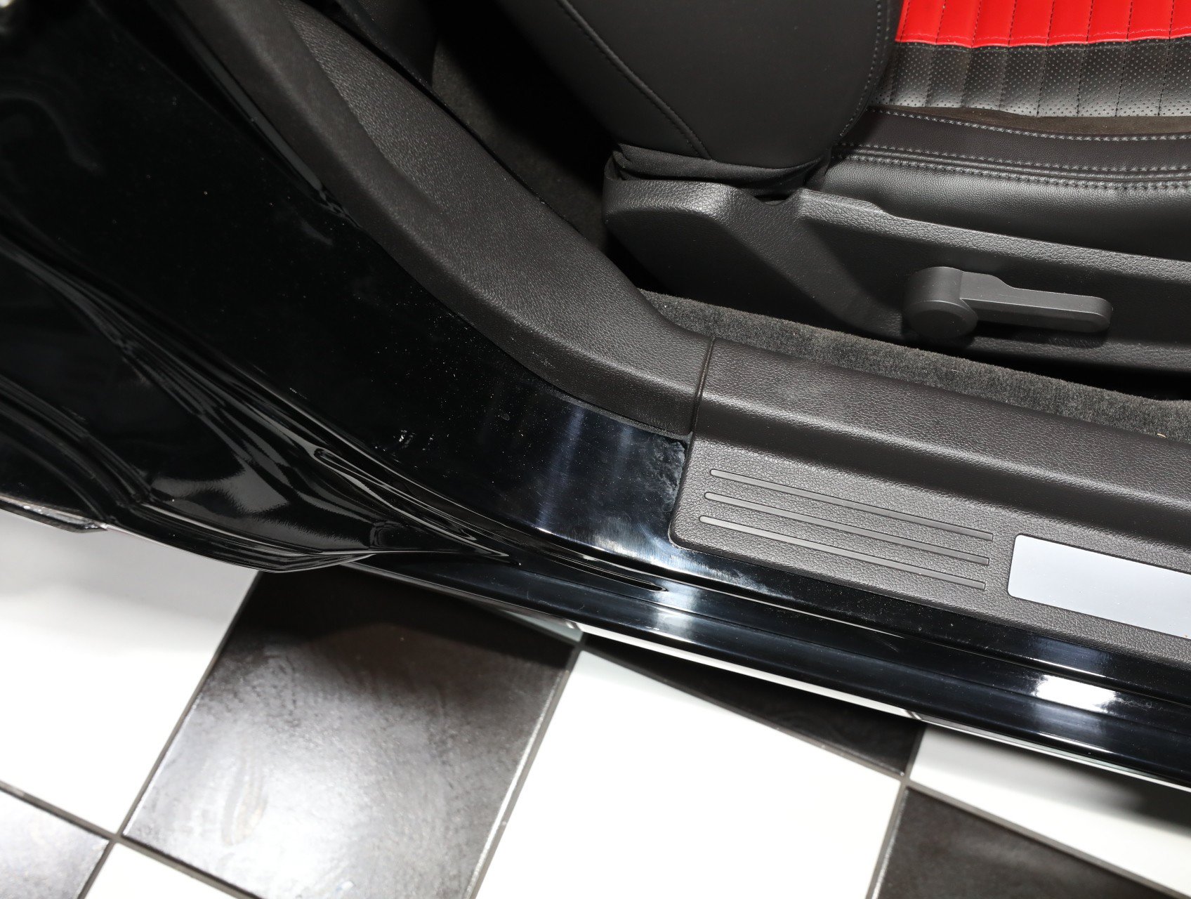 Used 2013 Ford Mustang Shelby GT500 RWD image 41