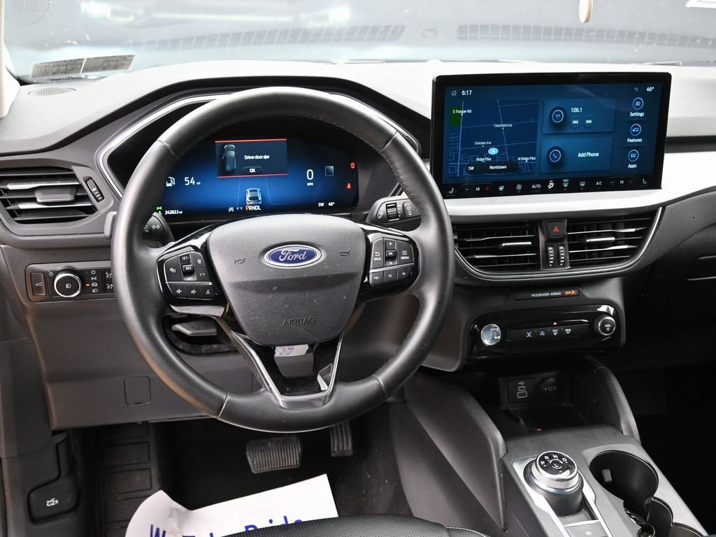 Used 2025 Ford Escape Platinum AWD/4WD image 35