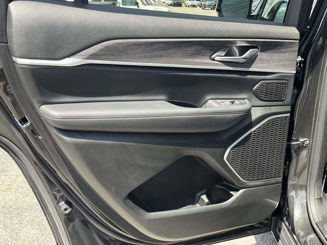 Used 2022 Jeep Grand Cherokee L Limited image 18