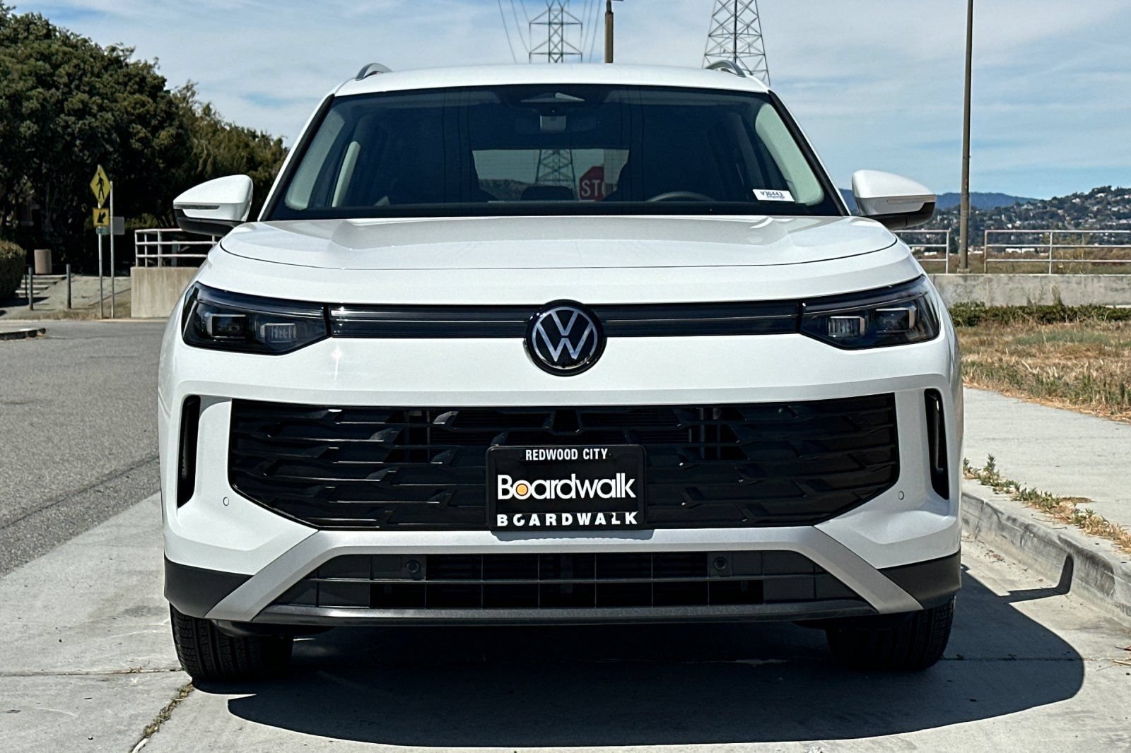 New 2026 Volkswagen Tiguan SE FWD image 9