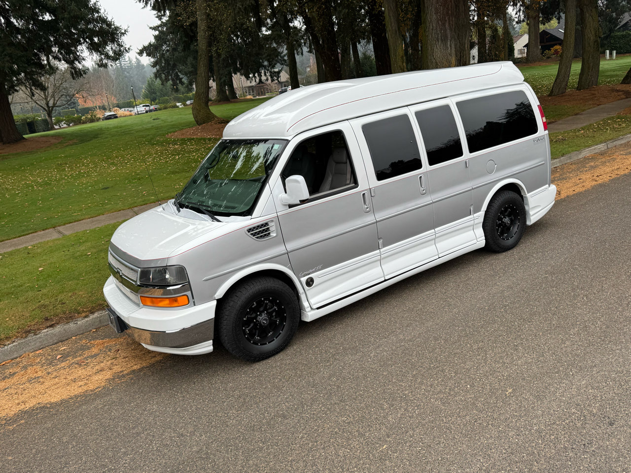 Used 2008 Chevrolet Express 1500 AWD w/ Preferred Equipment Group image 10