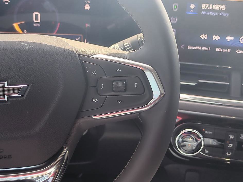 New 2026 Chevrolet Trax ACTIV w/ Sunroof Package FWD image 15