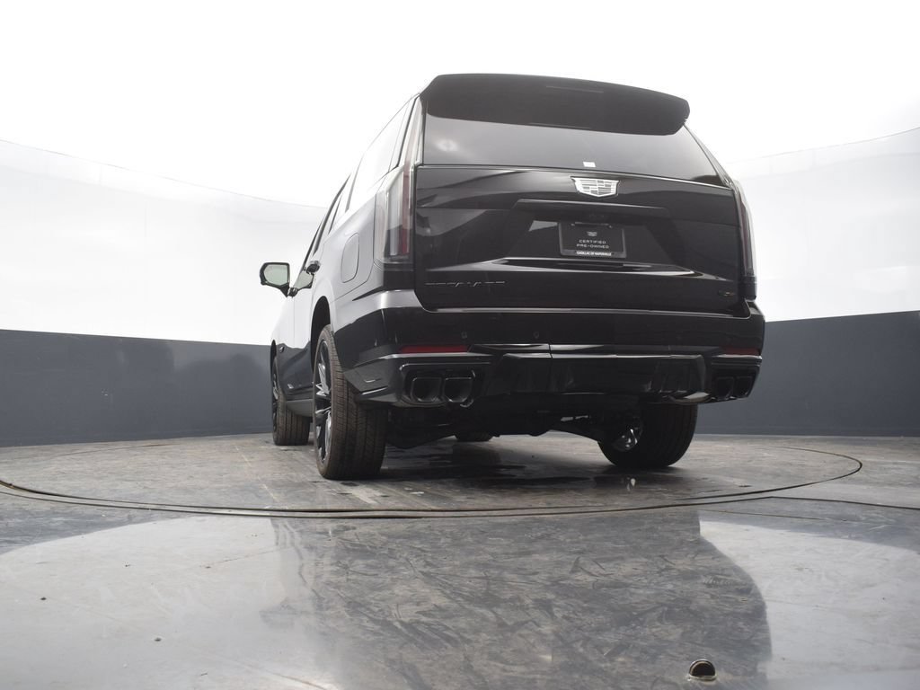Certified 2025 Cadillac Escalade V w/ LPO, ONYX Package AWD/4WD image 59