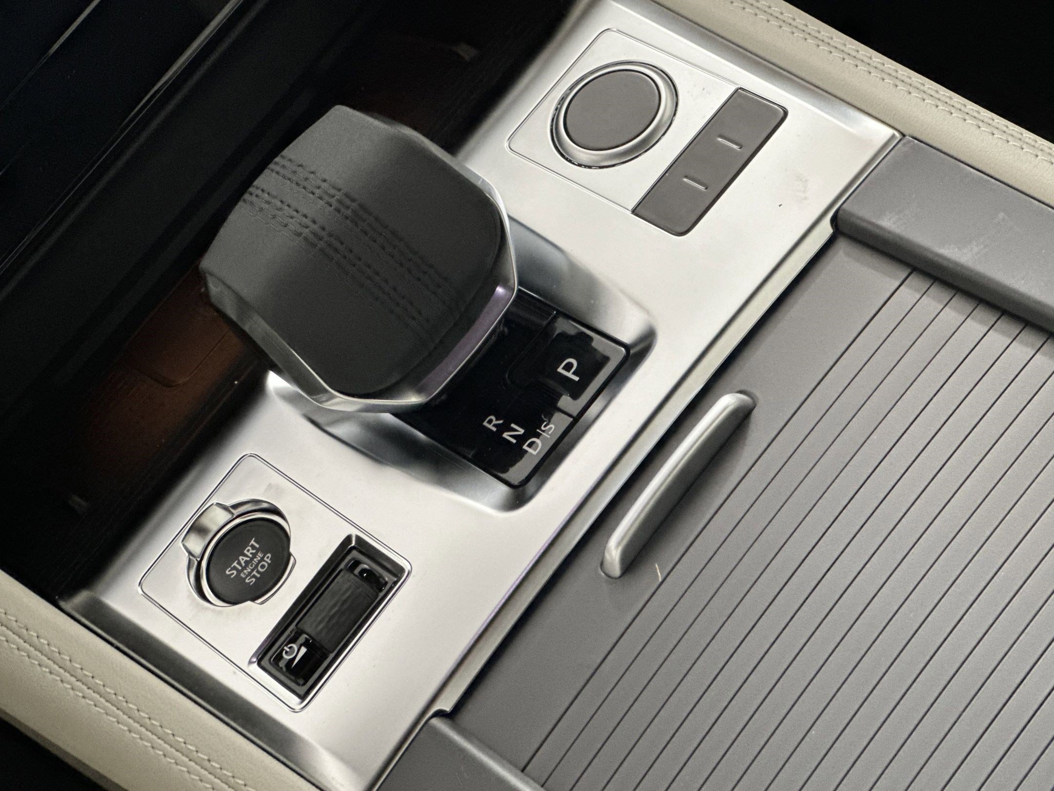 Used 2026 Jaguar F-PACE R-Dynamic S image 16