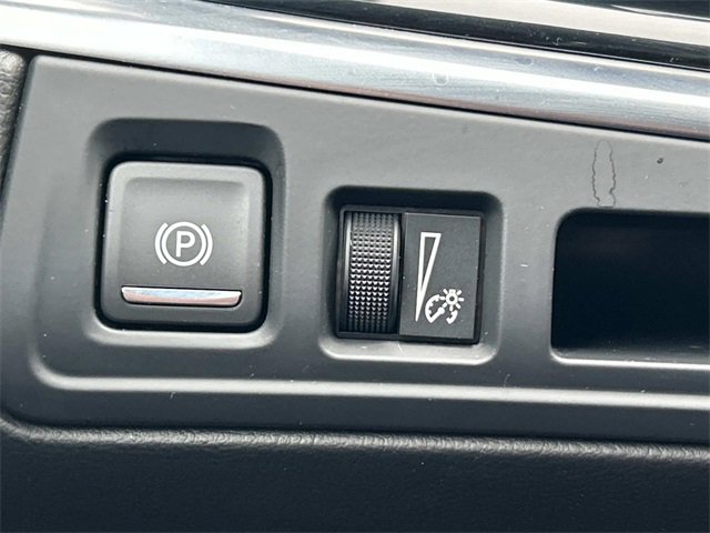 Used 2024 Cadillac XT6 Luxury w/ LPO, Floor Liner Package image 31