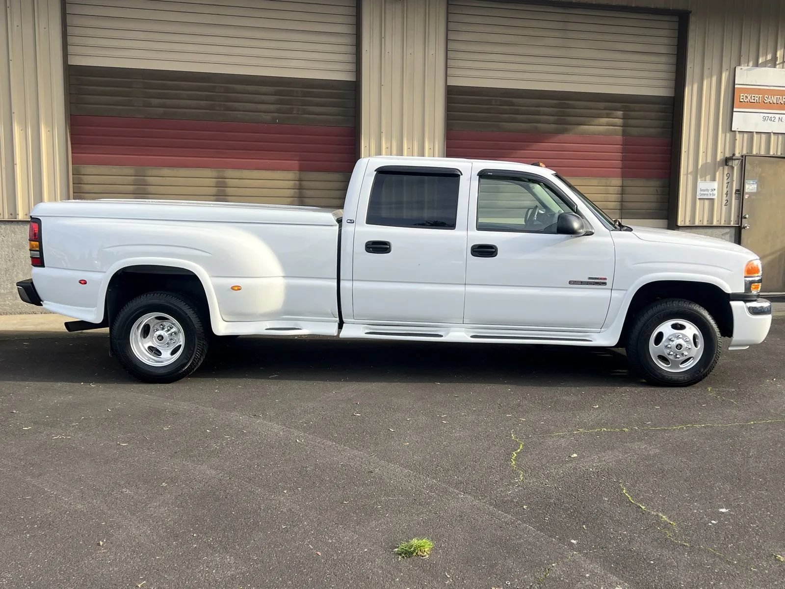 Used 2005 GMC Sierra 3500 SLT w/ Heavy-Duty Power Package RWD image 7