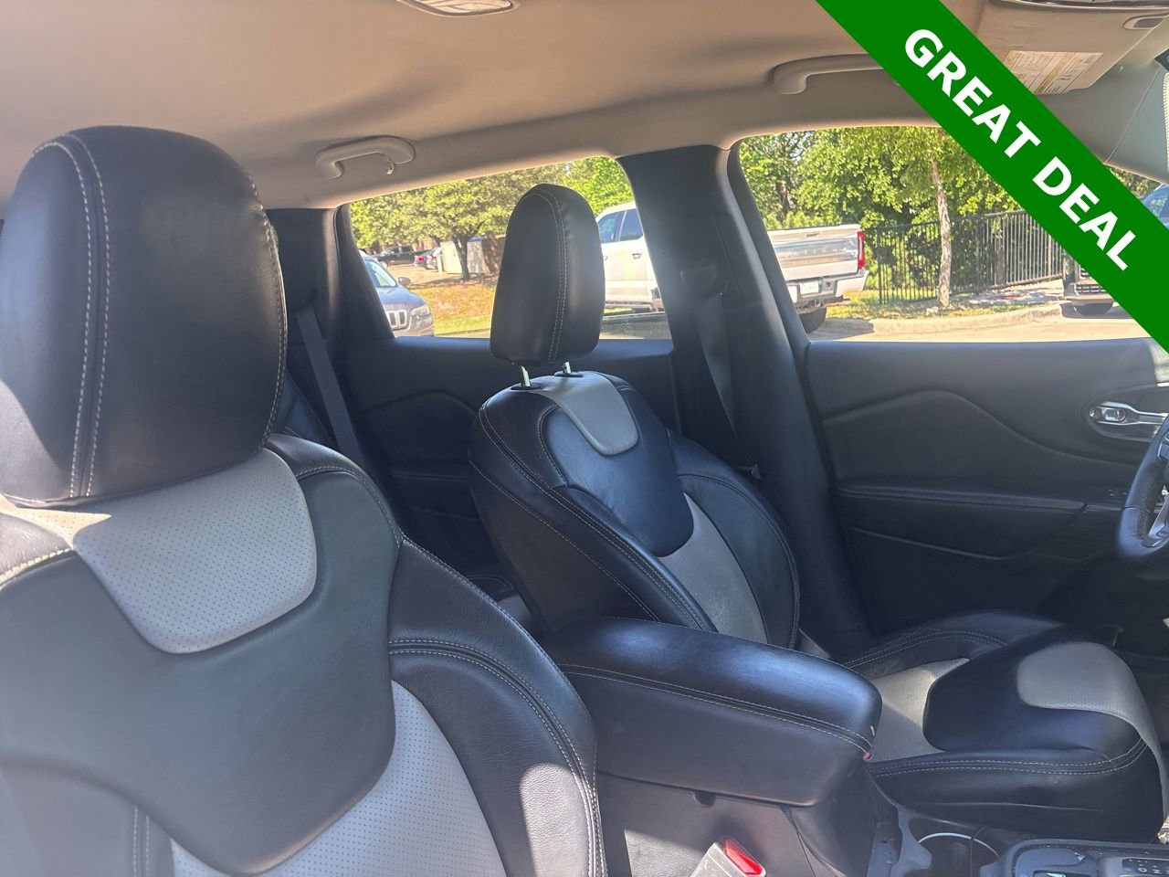 Used 2017 Jeep Cherokee Latitude w/ Safety/Convenience Group image 13