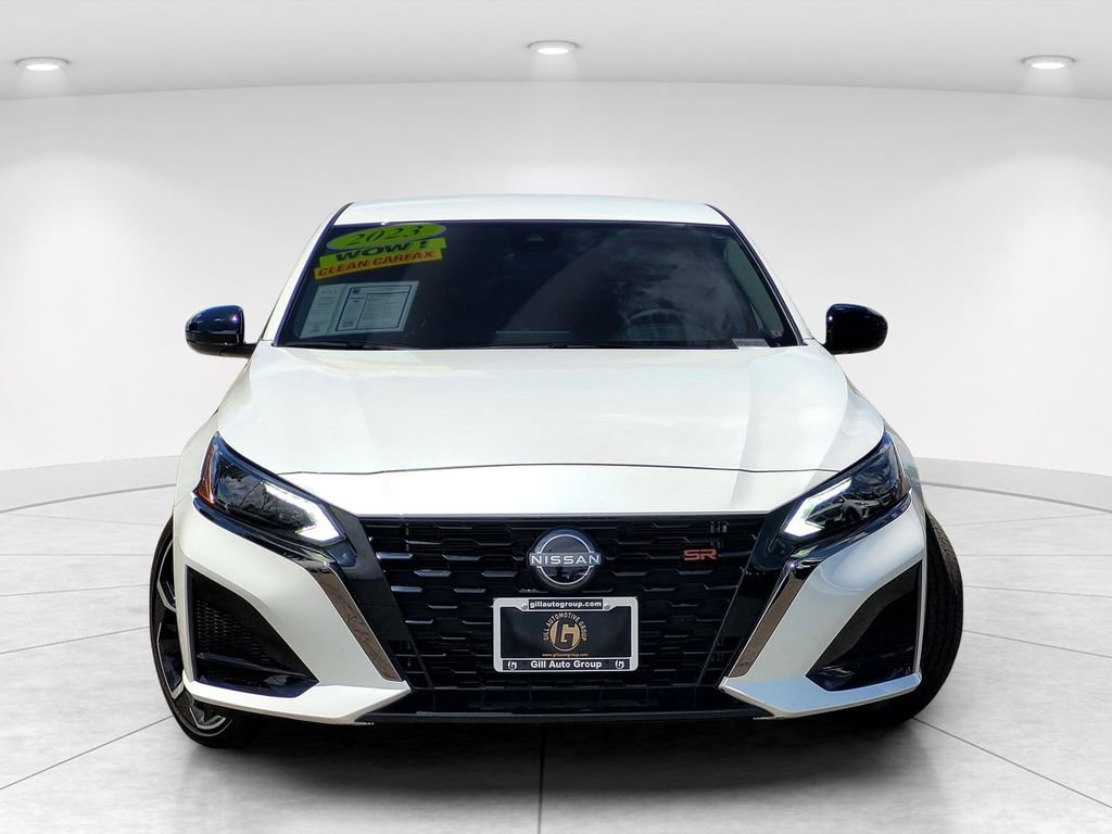 Used 2023 Nissan Altima 2.5 SR FWD image 2