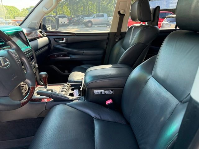 Used 2015 Lexus LX 570 4WD image 20