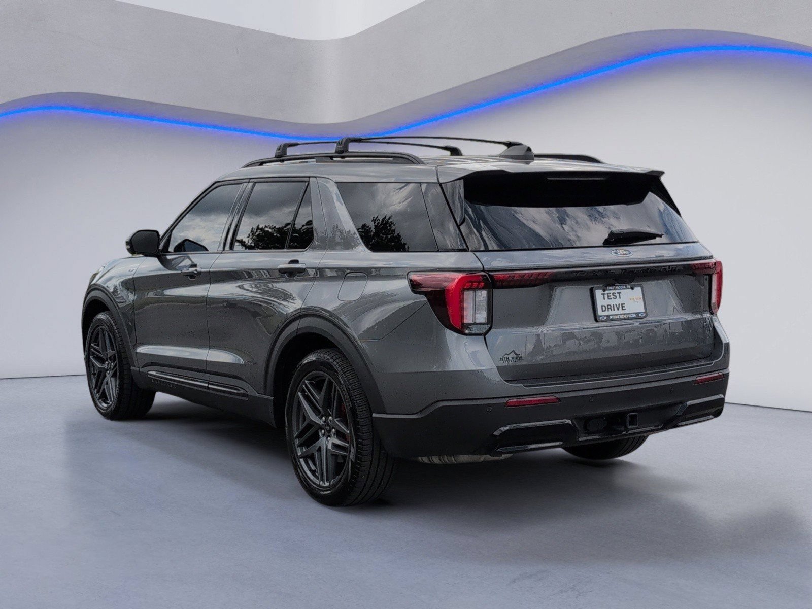 Used 2025 Ford Explorer ST-Line w/ Premium Package RWD image 12