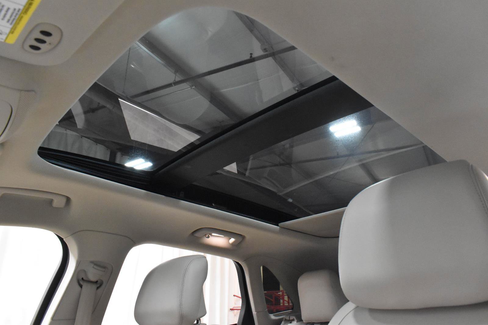 Used 2019 Lincoln MKC Select w/ Select Plus Package image 4