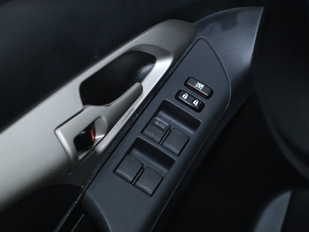 Used 2009 Pontiac Vibe w/ Preferred Package FWD image 16