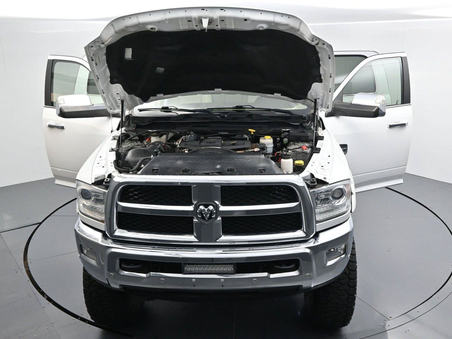 Used 2018 RAM 3500 Laramie Longhorn w/ Longhorn Southfork Package AWD/4WD image 43