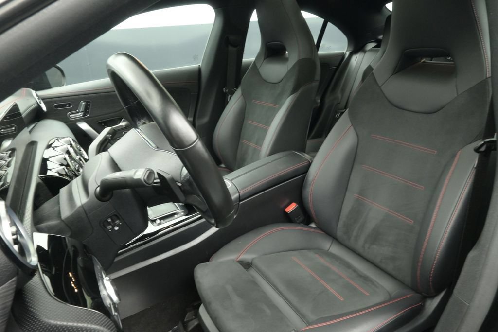 Used 2023 Mercedes-Benz CLA 250 4MATIC image 17