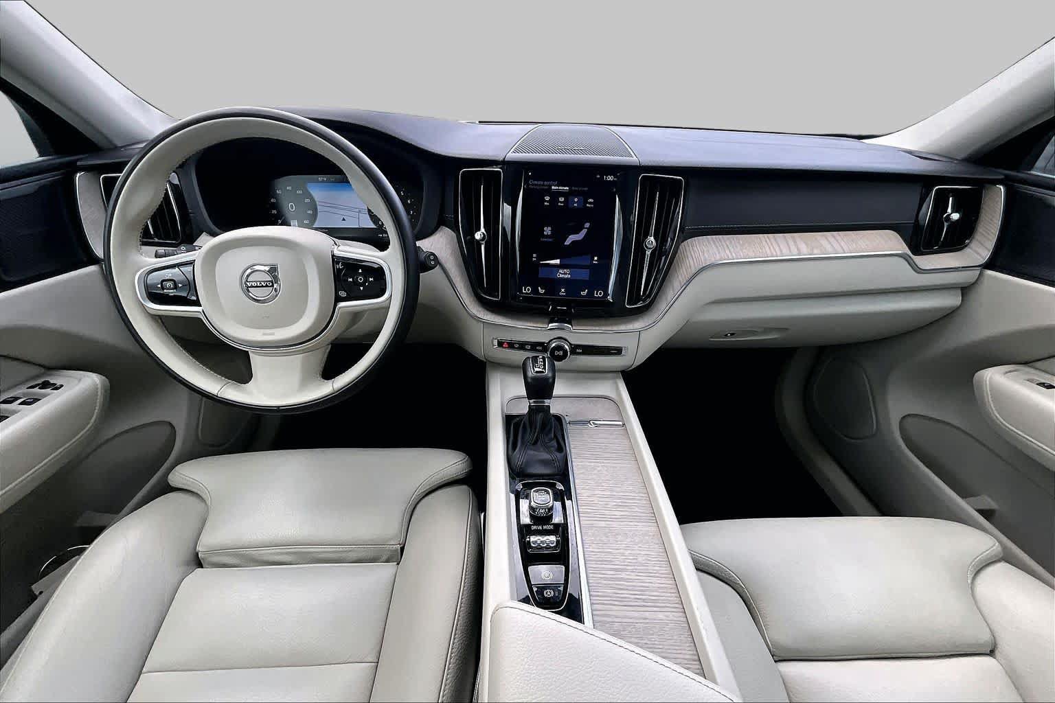 Used 2020 Volvo XC60 T5 Inscription w/ Protection Package Premier FWD image 16