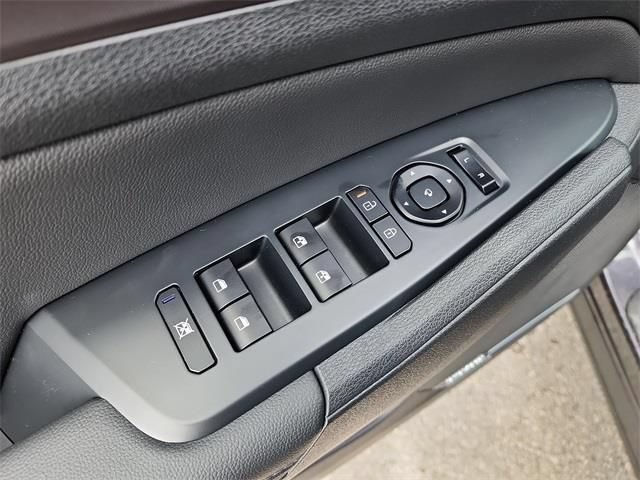 New 2026 Kia Sportage SX FWD image 11
