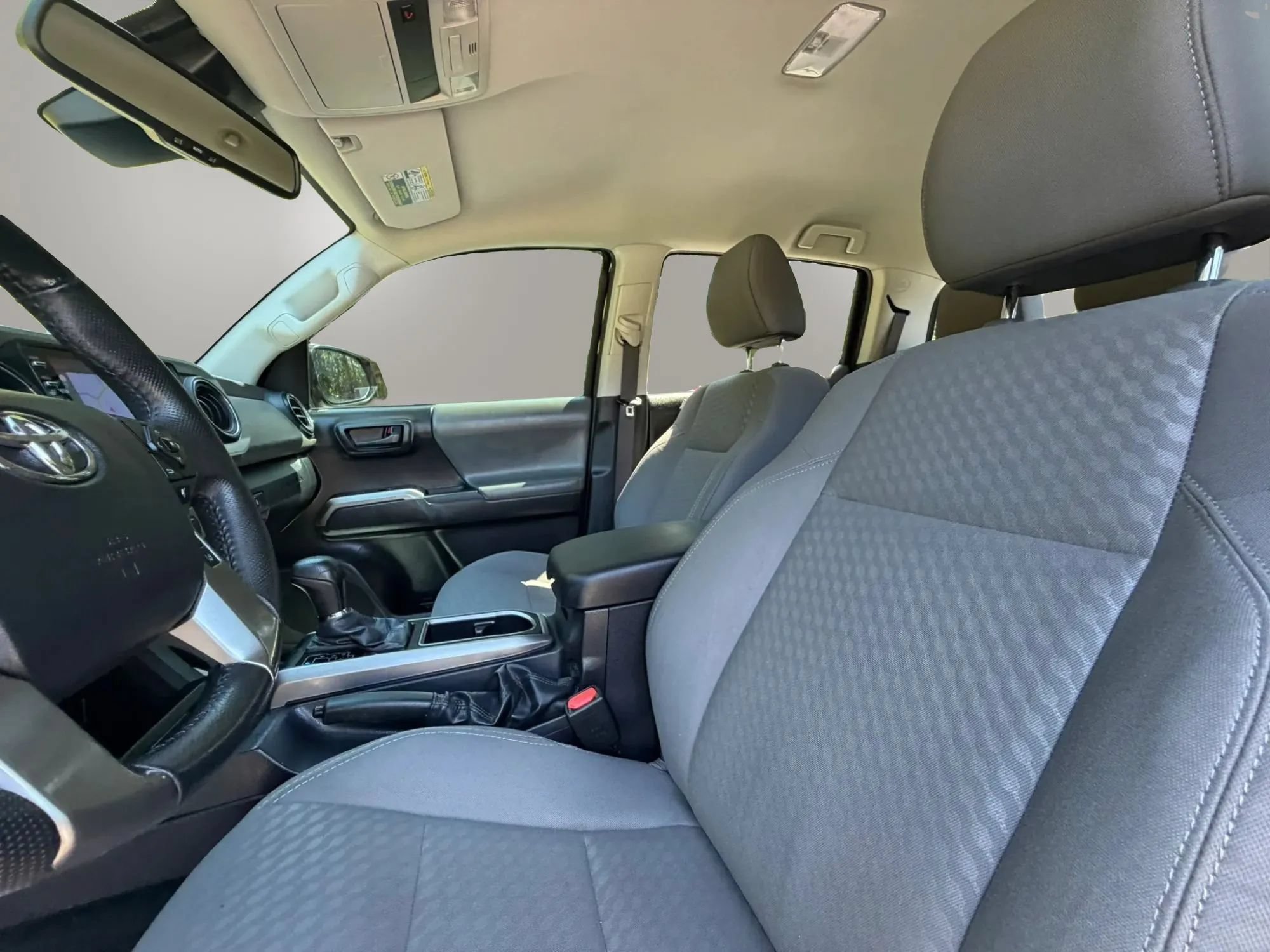 Used 2023 Toyota Tacoma SR5 RWD image 8
