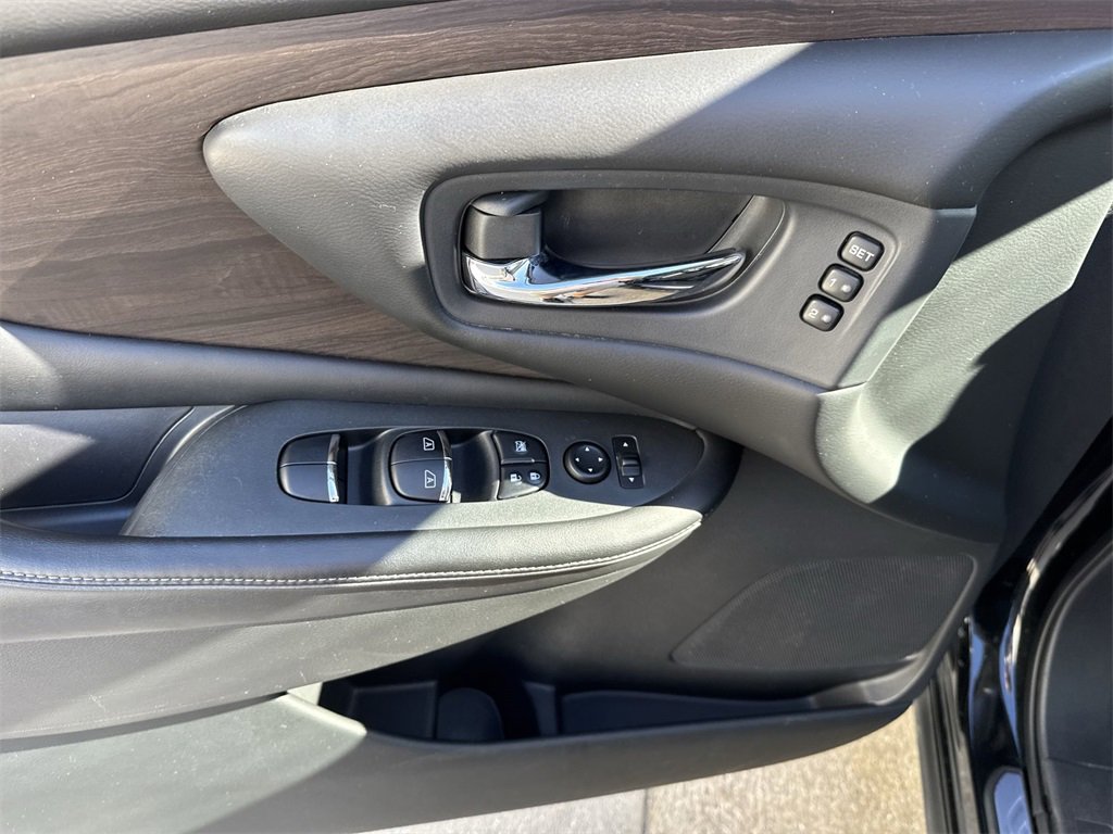 Used 2019 Nissan Murano Platinum image 41