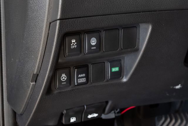 Used 2017 Nissan Rogue Sport SL w/ SL Premium Package image 13