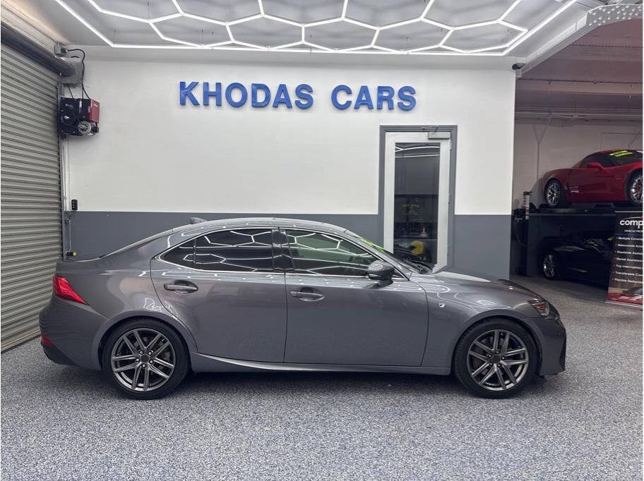 Used 2017 Lexus IS 200t F Sport w/ F Sport Package RWD image 5