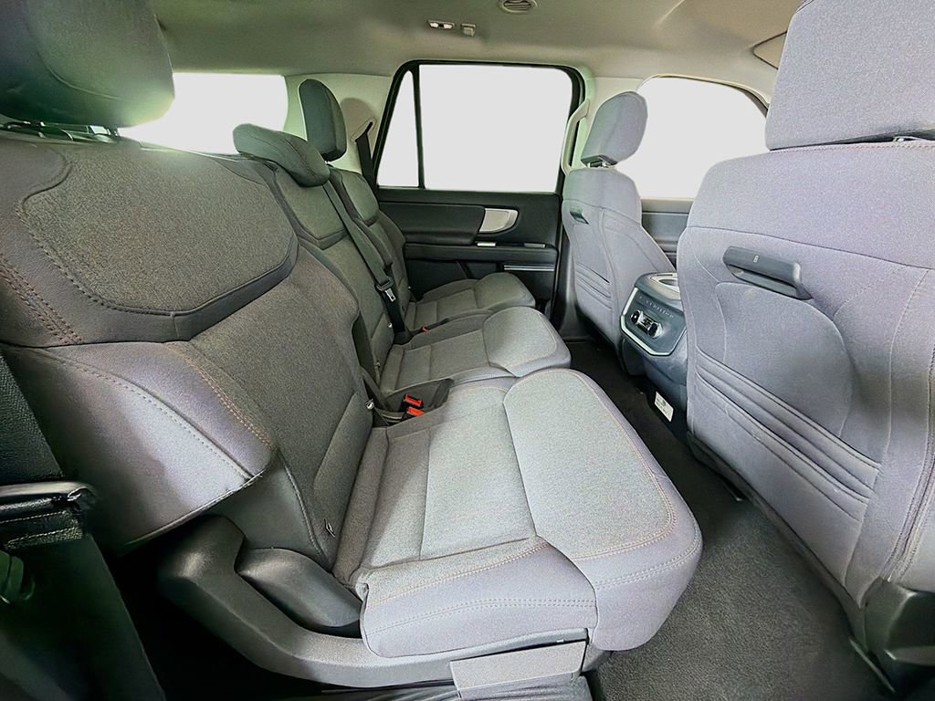 Used 2025 Ford Expedition Max Active AWD/4WD image 24
