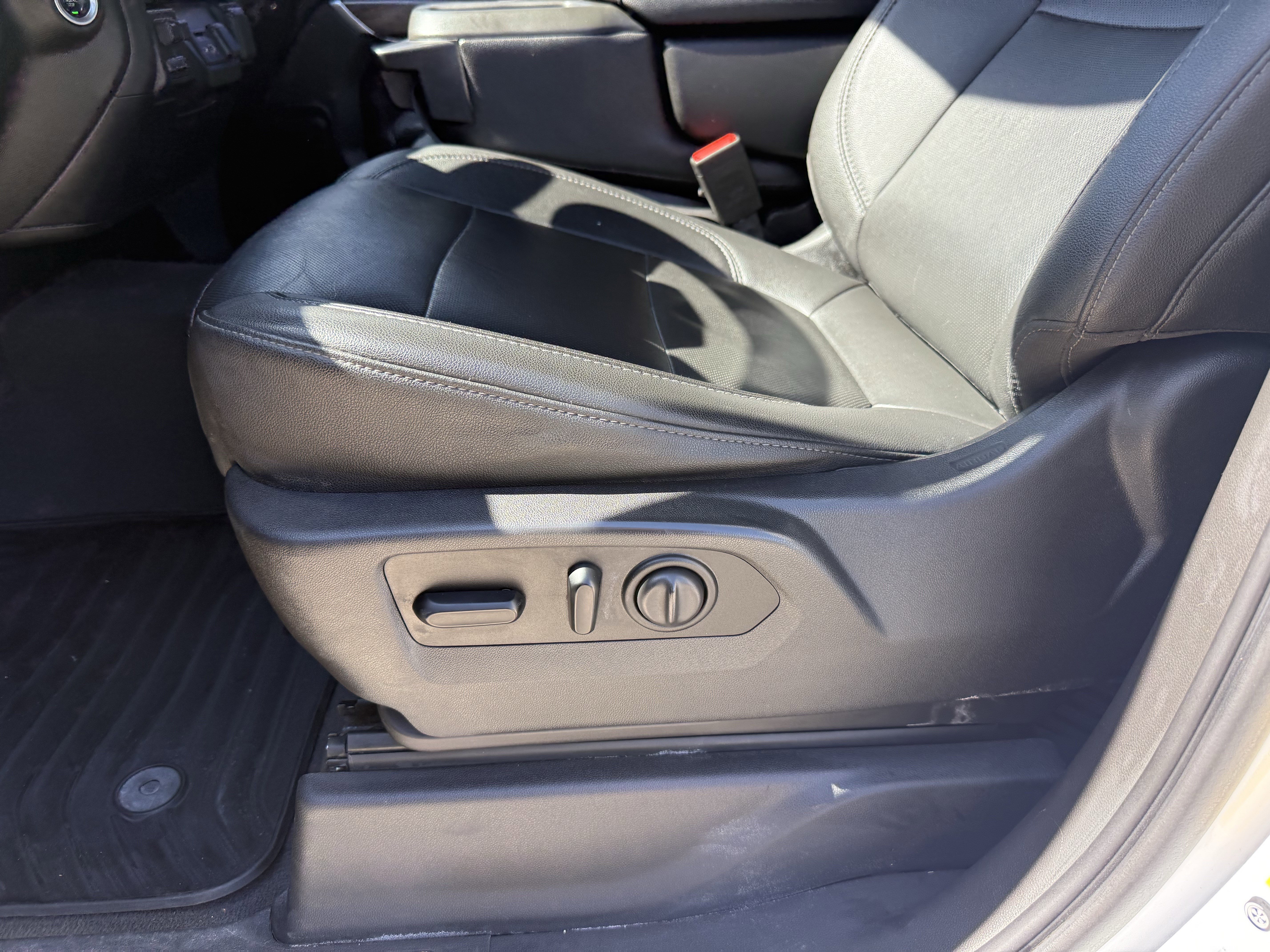 Used 2021 Chevrolet Silverado 2500 LTZ image 27