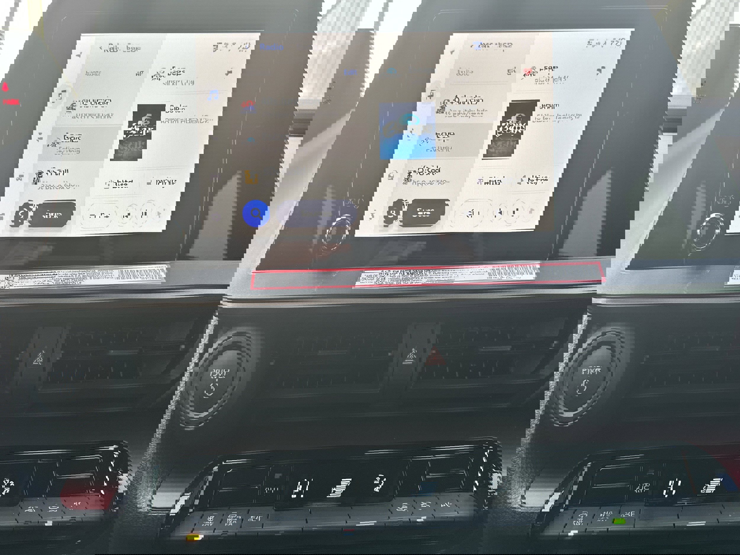 Used 2025 Toyota Prius Plug-In Hybrid image 28