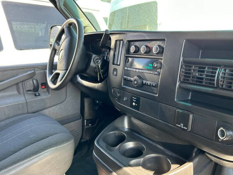 Used 2019 Chevrolet Express 2500 w/ Driver Convenience Package image 9