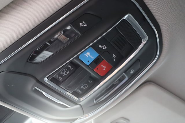 Used 2023 Jeep Grand Cherokee Laredo image 36