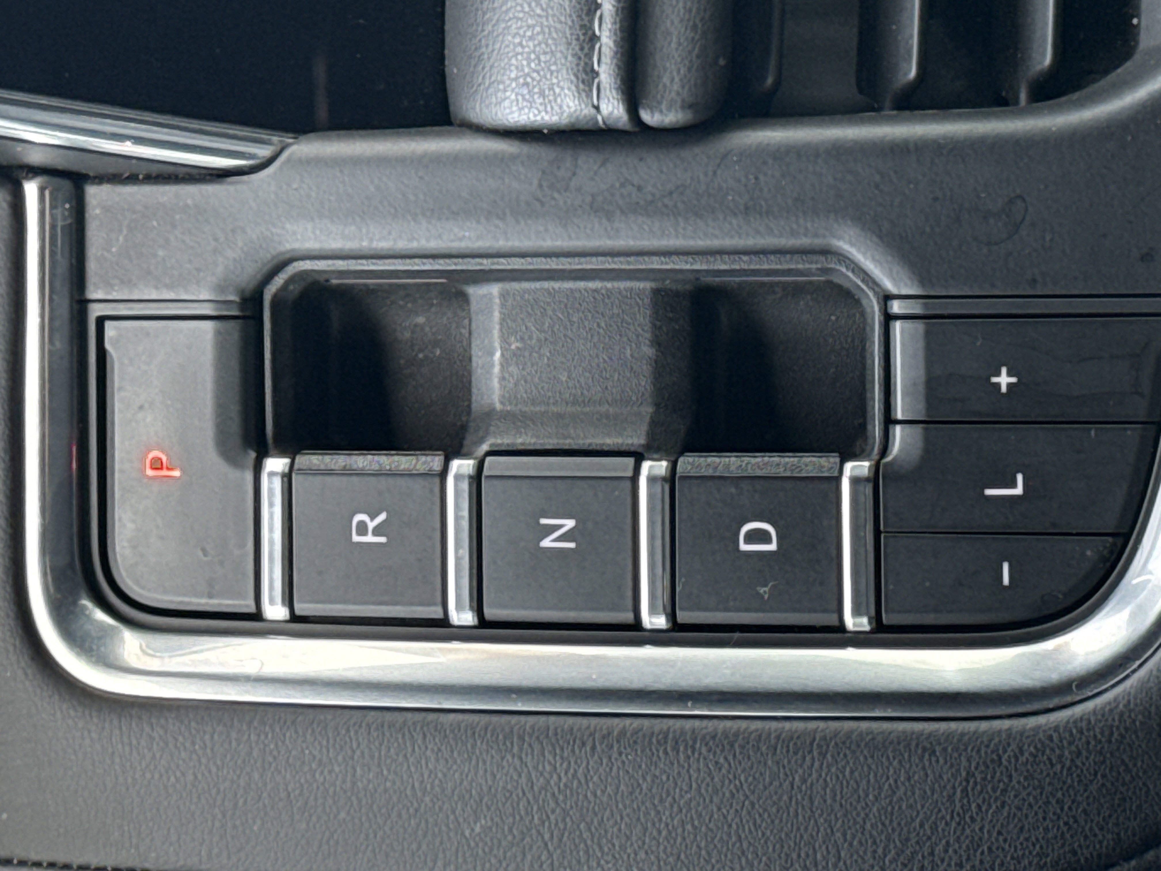 Certified 2022 Chevrolet Tahoe Z71 w/ Z71 Off-Road Package image 16