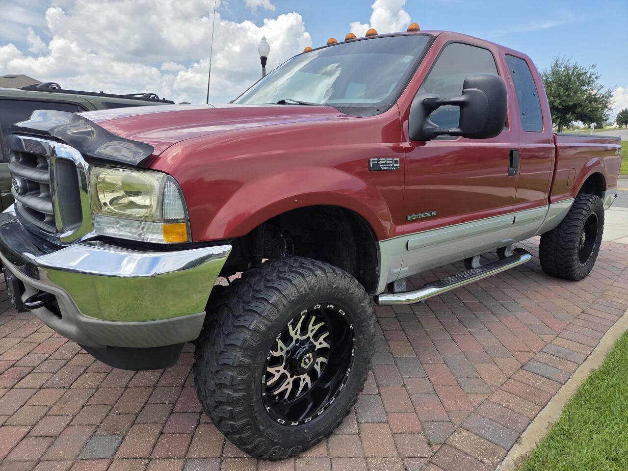 Used 2002 Ford F250 XLT AWD/4WD image 1