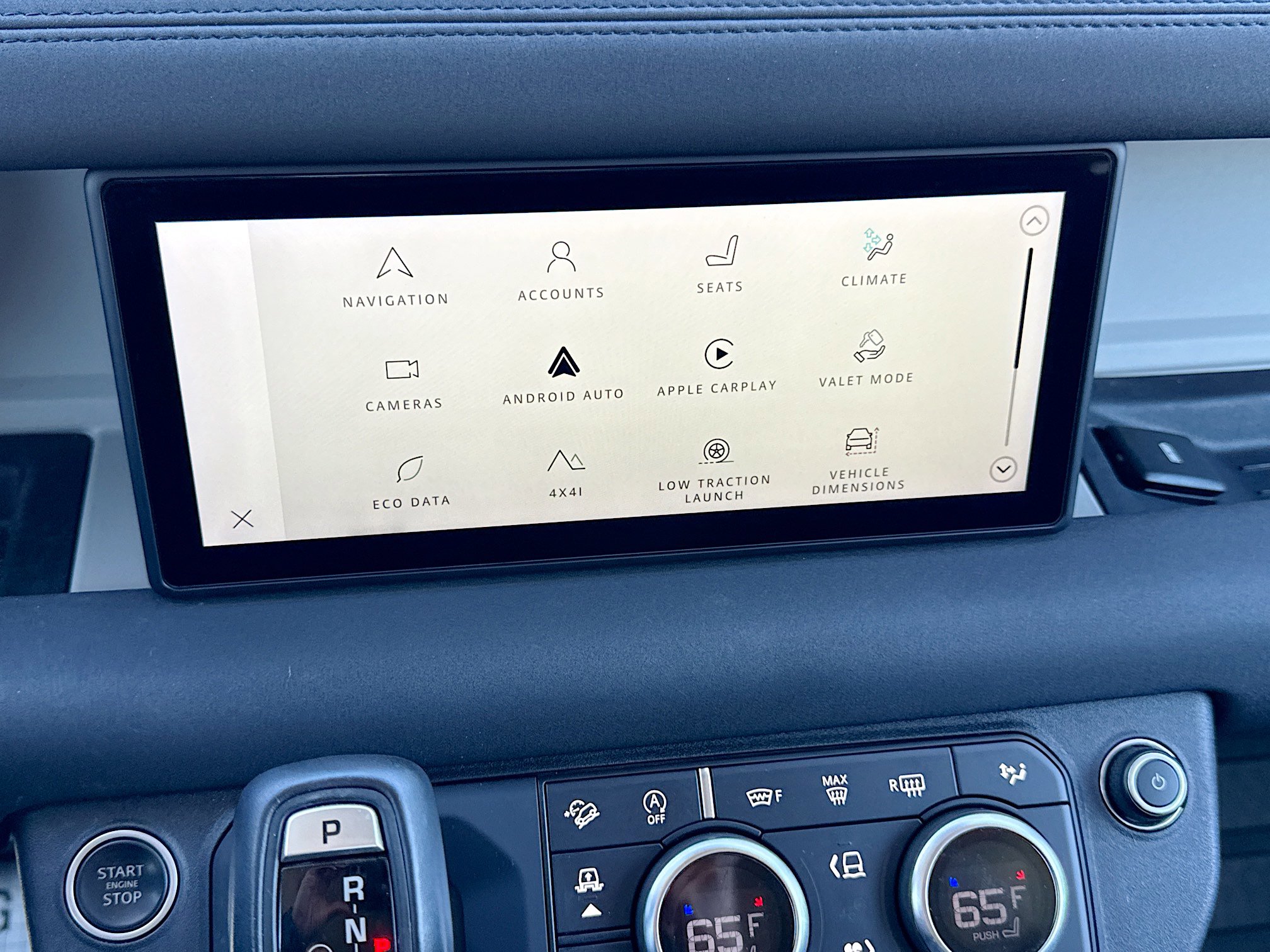 Used 2021 Land Rover Defender 90 First Edition image 30