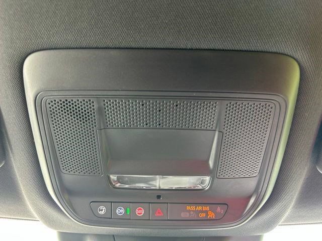 Used 2025 Chevrolet Equinox EV RS FWD image 38