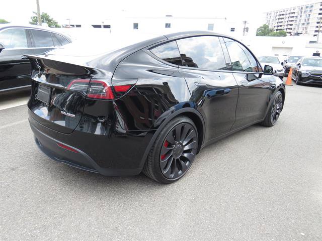 Used 2024 Tesla Model Y Performance AWD/4WD image 4
