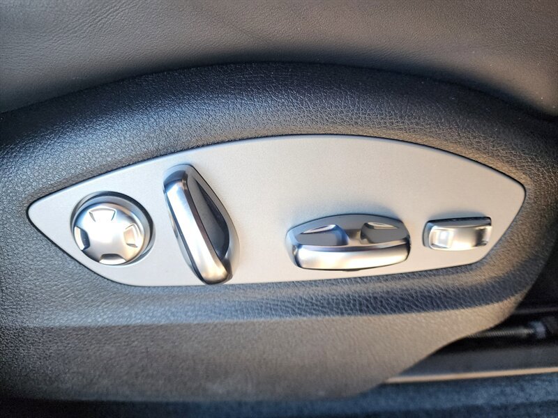 Used 2022 Porsche Macan AWD/4WD image 63