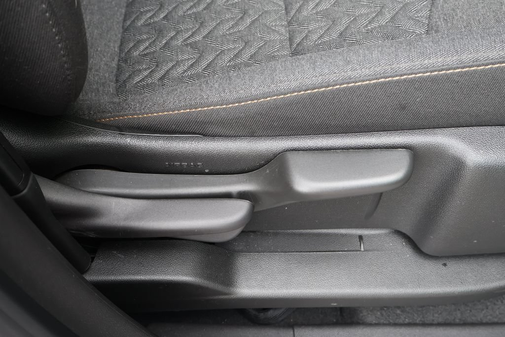 Used 2023 Chevrolet Equinox LT AWD/4WD image 44