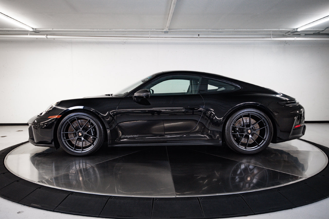 Certified 2026 Porsche 911 Carrera GTS RWD image 2