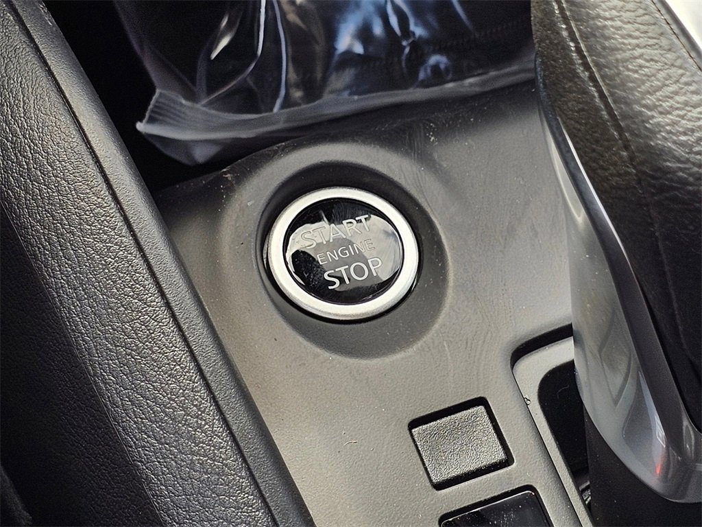 New 2025 Nissan Kicks Play S image 10