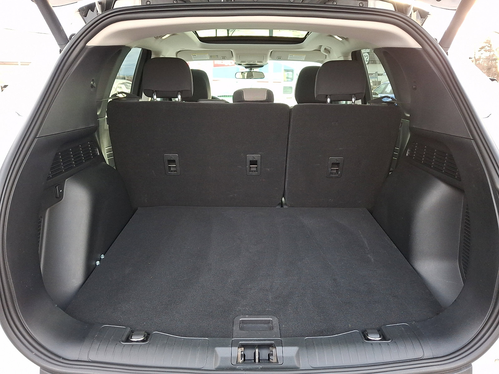 Certified 2022 Ford Escape SE w/ SE Sport Appearance Package image 30