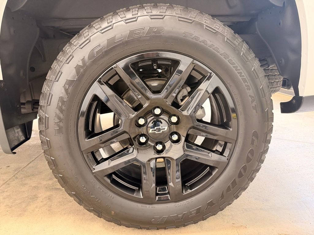 Used 2024 Chevrolet Silverado 1500 W/T w/ WT Value Package image 14