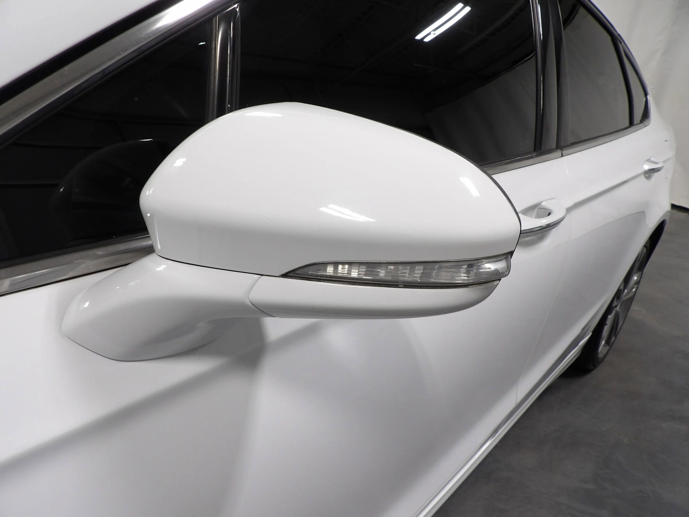 Used 2019 Ford Fusion Titanium image 8