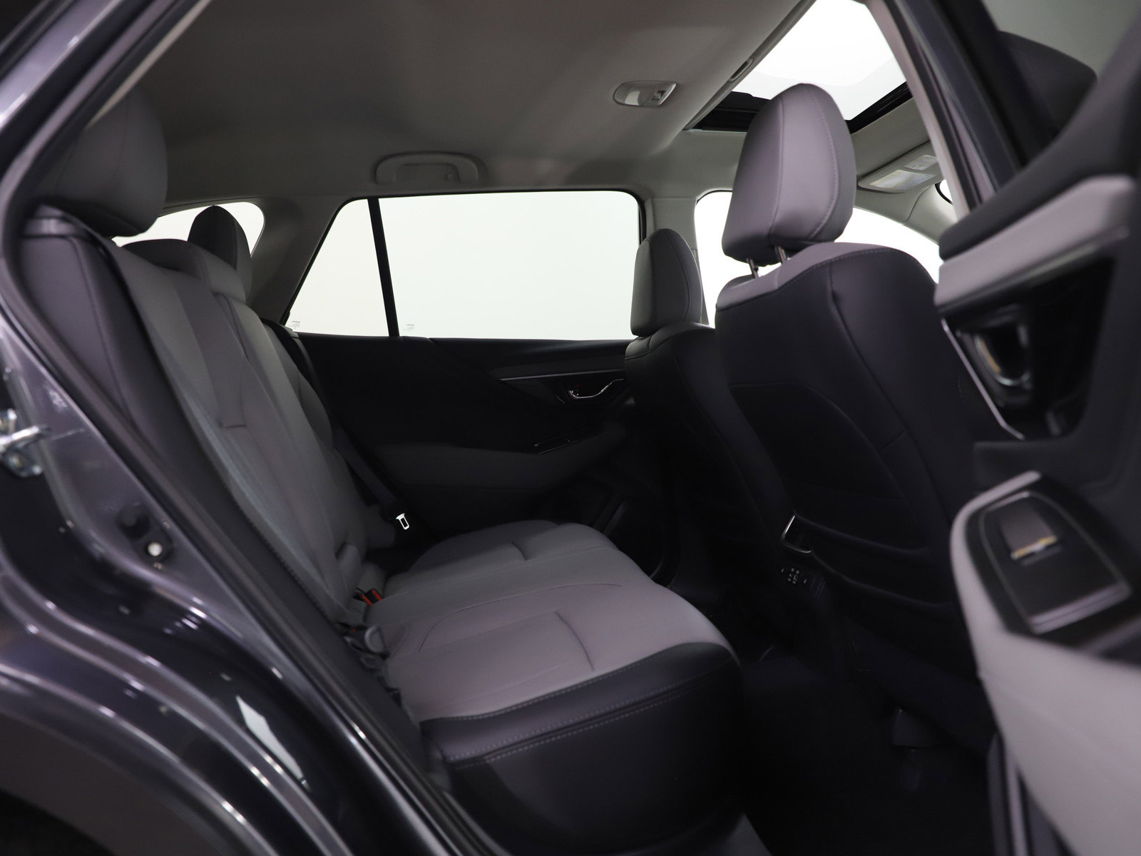 Used 2025 Subaru Outback Limited w/ Tech Package 3 image 12