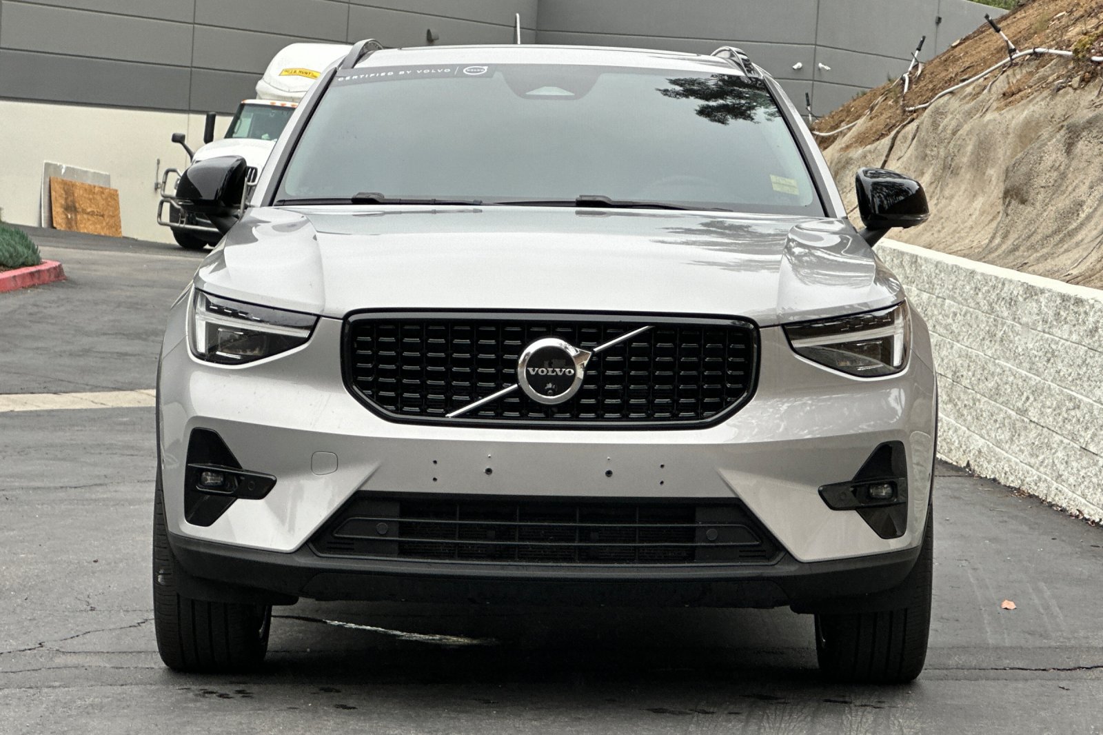 Certified 2024 Volvo XC40 B5 Plus w/ Climate Package AWD/4WD image 10