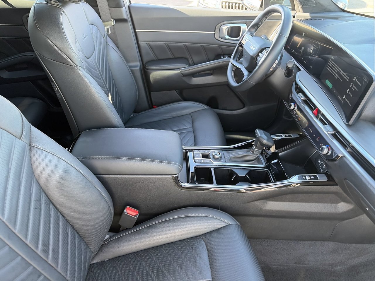 Certified 2026 Kia Sorento SX Prestige AWD/4WD image 11