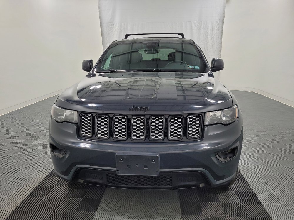 Used 2017 Jeep Grand Cherokee Altitude AWD/4WD image 15