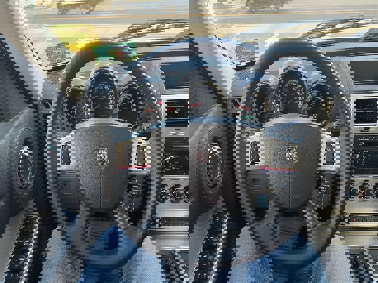 Used 2010 Dodge Nitro Detonator AWD/4WD image 6