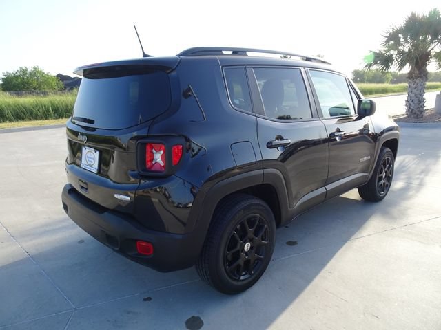 Used 2022 Jeep Renegade Latitude AWD/4WD image 4
