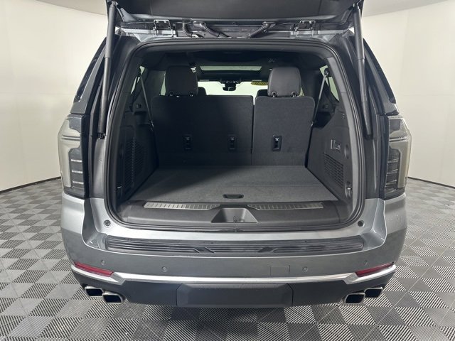 New 2026 Chevrolet Suburban High Country w/ Sun And Tow Package image 9