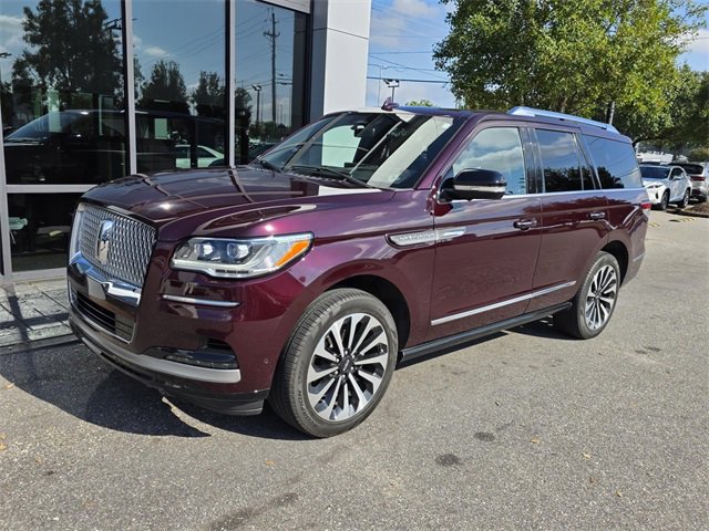 Used 2024 Lincoln Navigator Reserve image 14