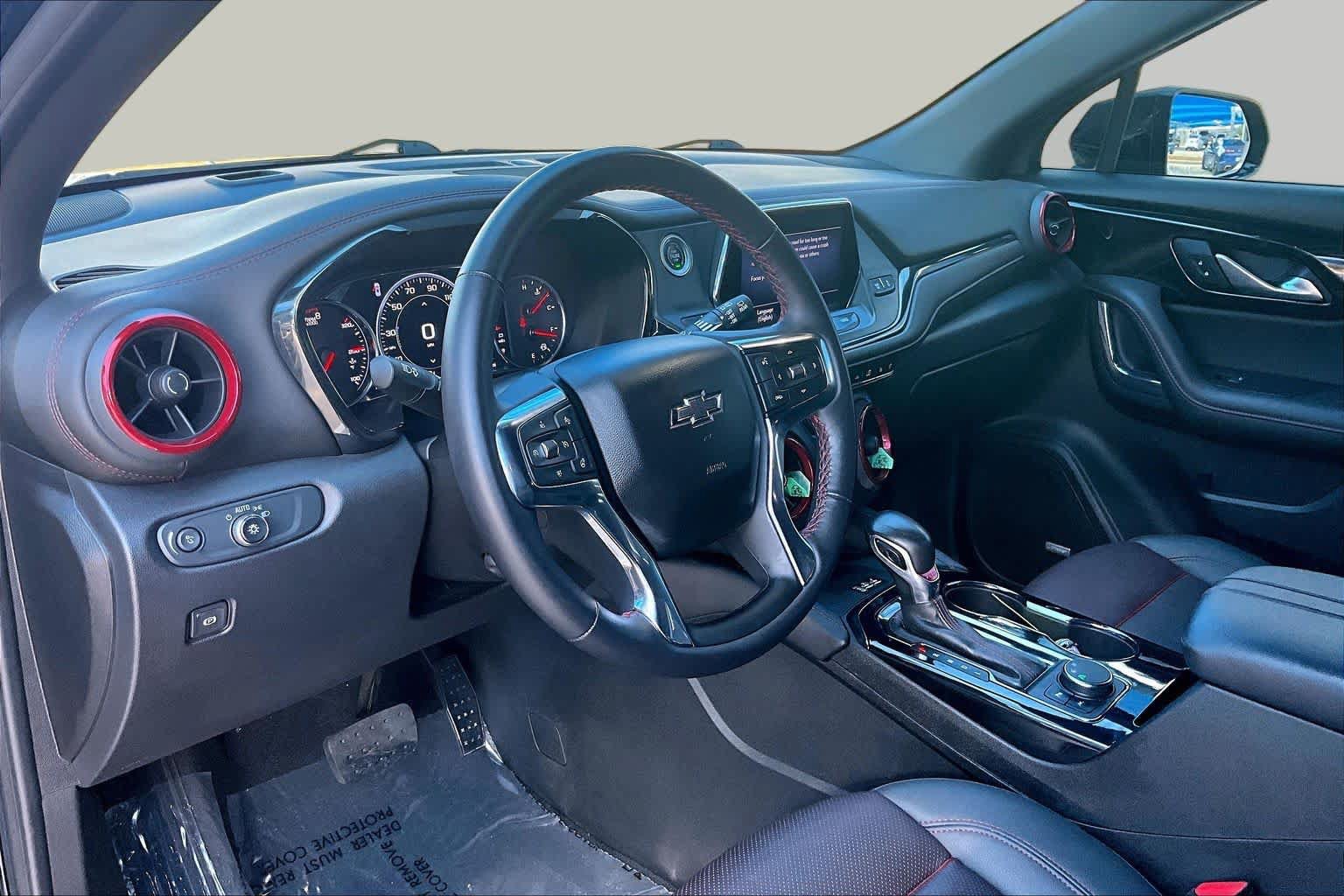Used 2022 Chevrolet Blazer RS w/ Enhanced Convenience Package FWD image 17